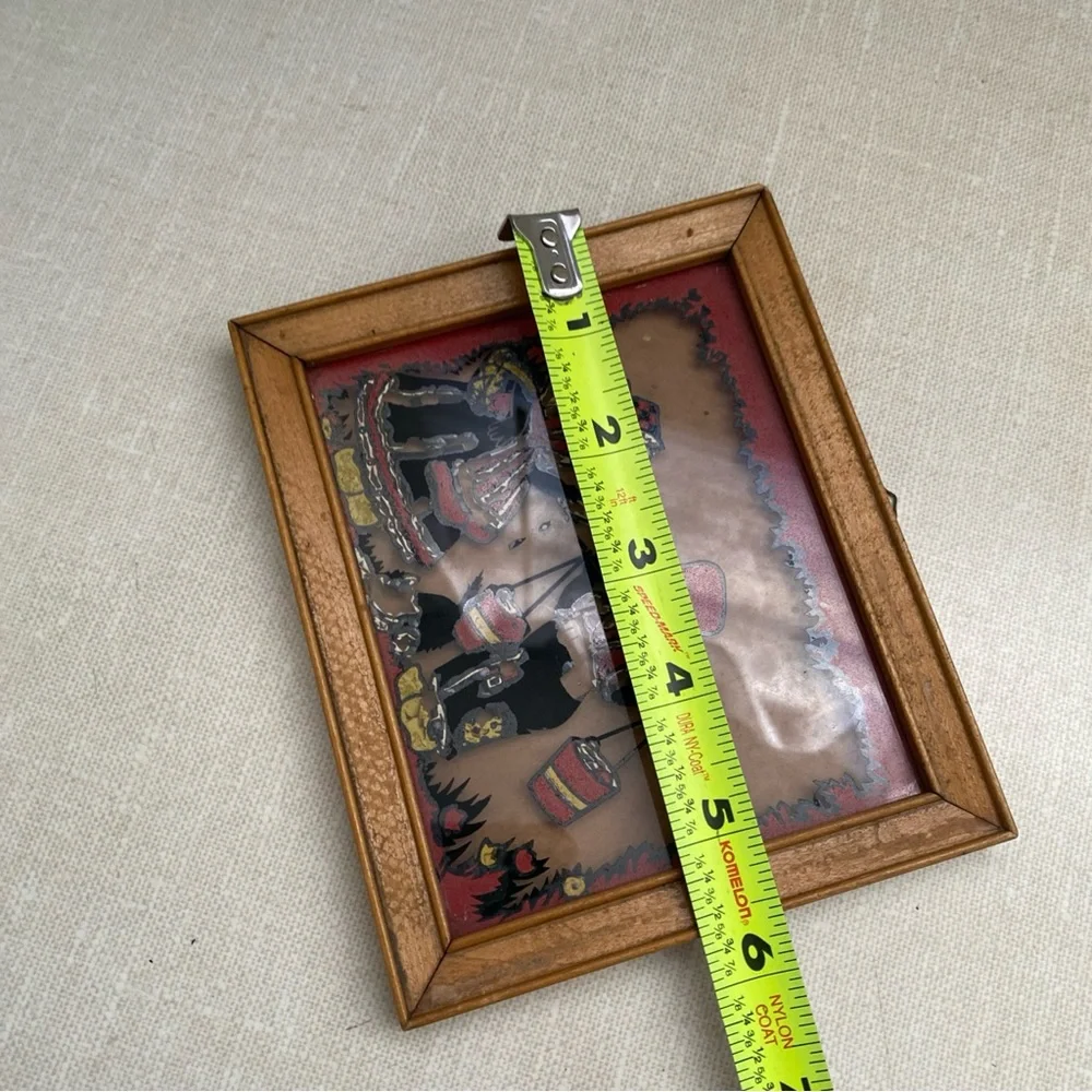 Dutch Kids No. 420 Deltex Products Co. VTG  Picture Hanging Painted‎ Glass Front